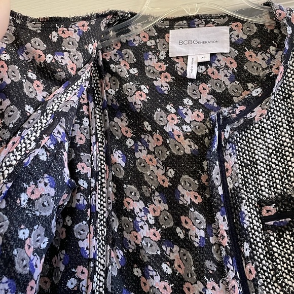 BCBG blazer jacket - Picture 4 of 5